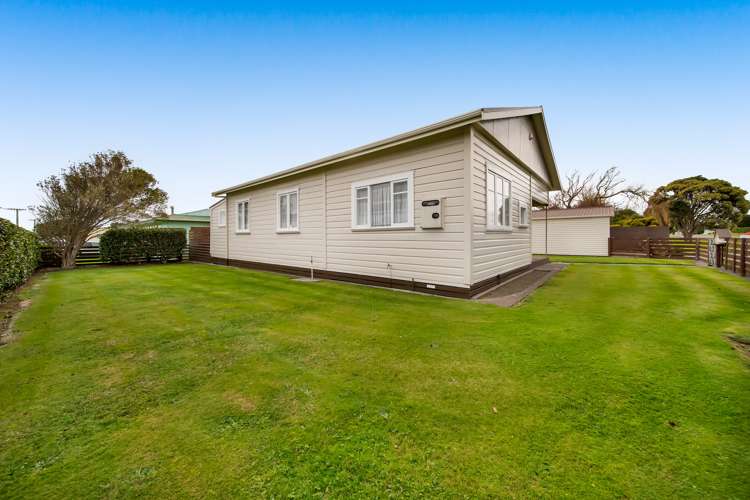 19 Kapuni Street Manaia_17