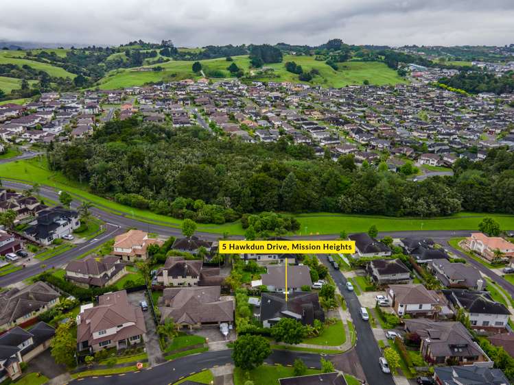 5 Hawkdun Drive Flat Bush_36