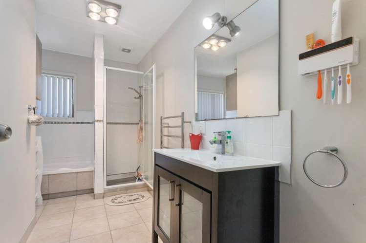 1/21 Bracken Avenue Takapuna_12