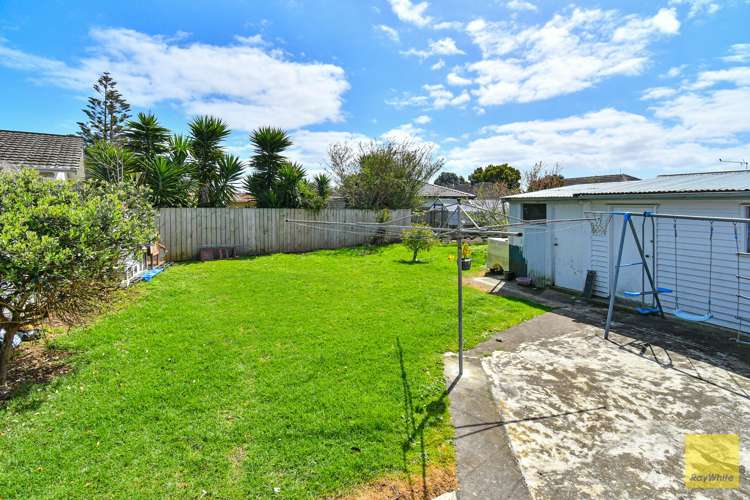 4 Ashley Avenue Mangere East_13