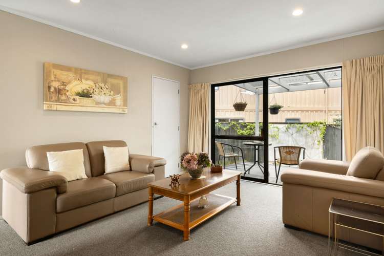 20 Essendon Court Glenview_7