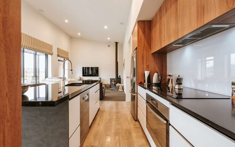 31 Finch Street Albert Town_6