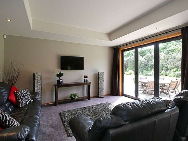 53 Matua Grove Otatara_6