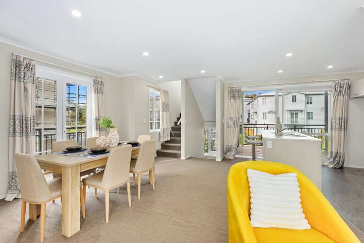 60 Arrowsmith Drive_2