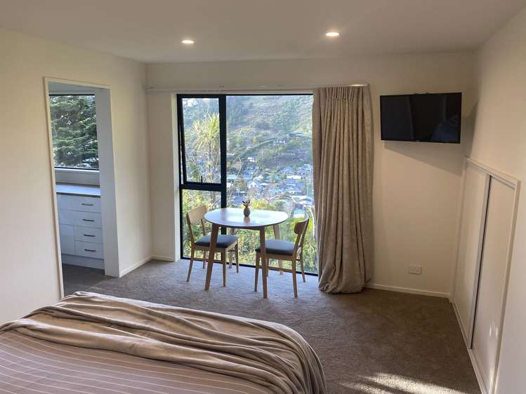65A Moncks Spur Road_0