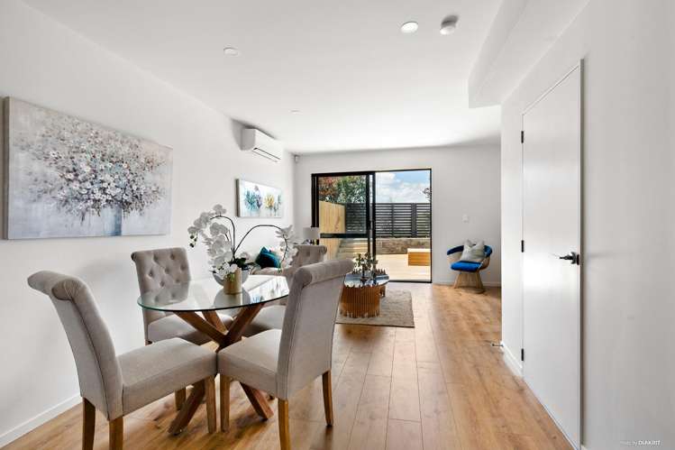 2/24 Carnoustie Drive Wattle Downs_17