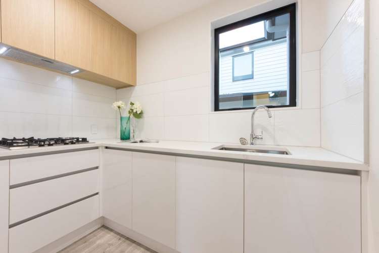 28 Thomas Rielly Avenue Hobsonville_10