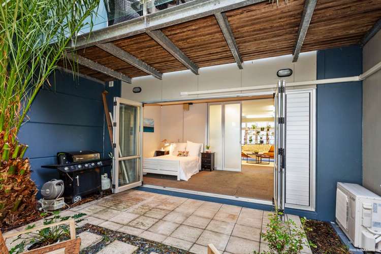 Unit 9/44 William Pickering Drive_5