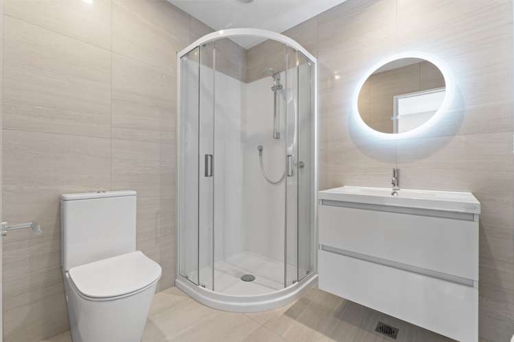 13 Kaimai Avenue Massey_7