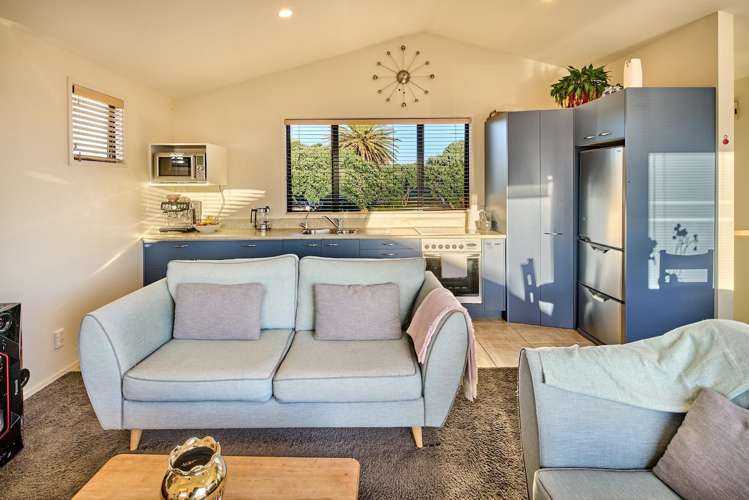 2 Toms Road Titahi Bay_7