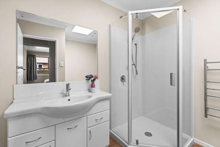 2/32 Meeanee Quay Westshore_12