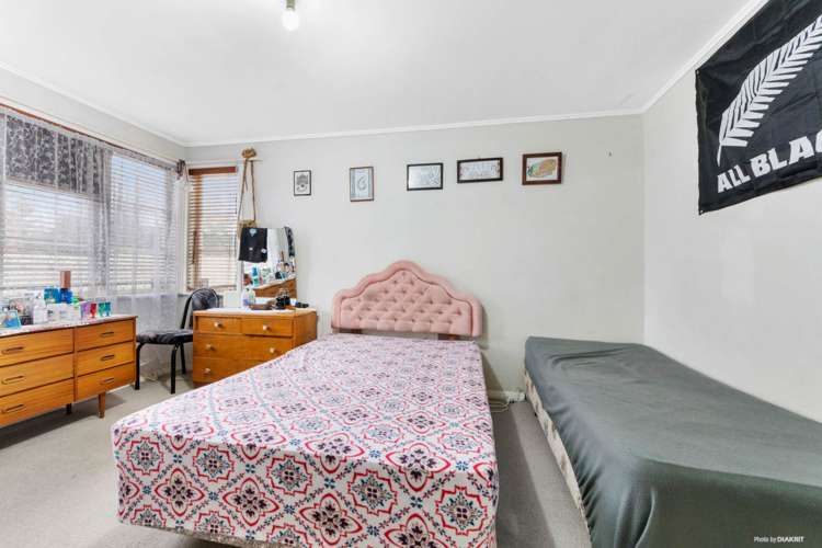 3 Islington Avenue New Lynn_9