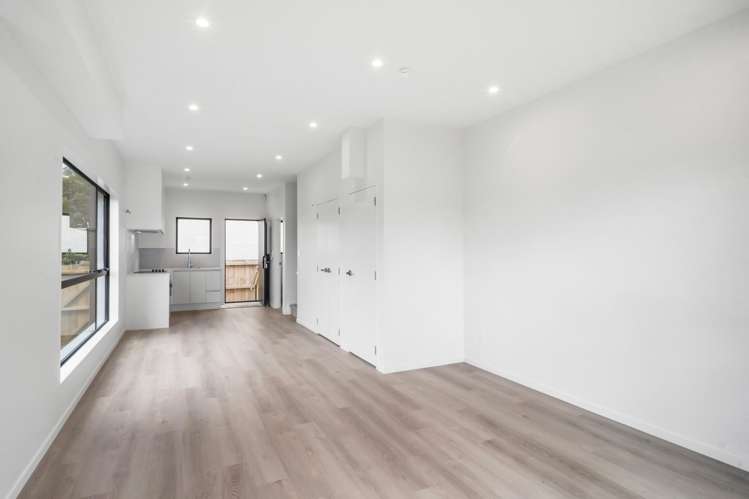 63 Gloria Avenue Te Atatu Peninsula_32