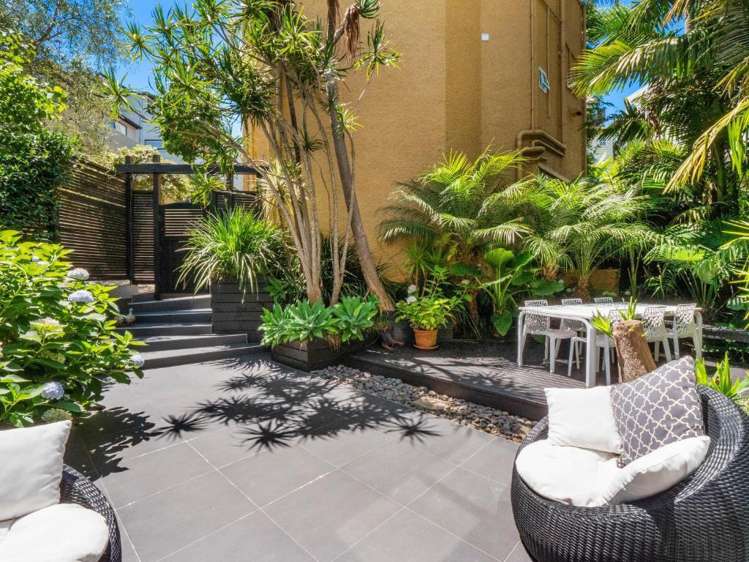20D St Georges Bay Road (Fully Furnished Luxury) Parnell_13