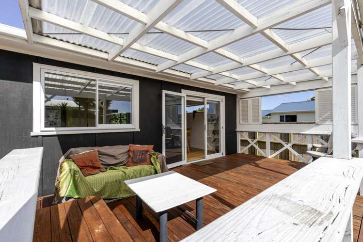 53 Cumming Street Okato_24