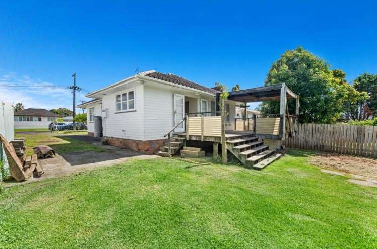 62 Waipani Road Te Atatu Peninsula_3