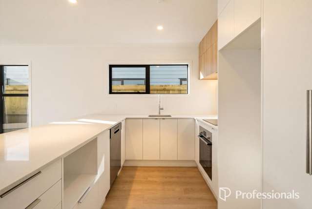 3-24 Te Ara o Wai Marama  (Arakura Plains) Wainuiomata_3