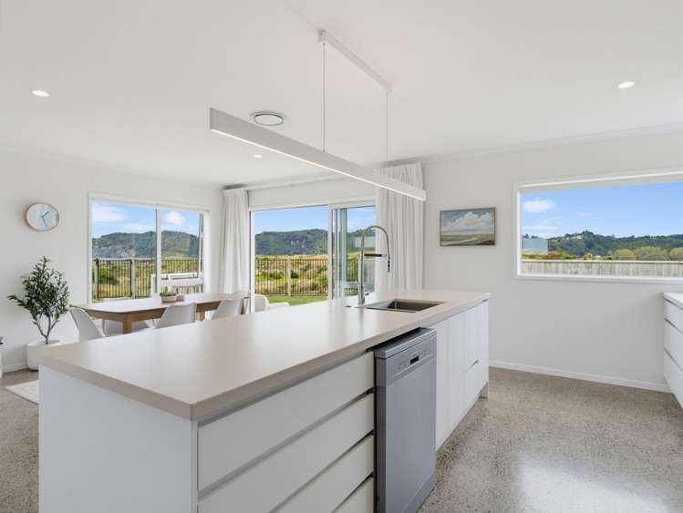 14 Piripai Rise Coastlands_8