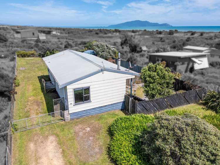 17 Kitchener Street Te Horo Beach_16