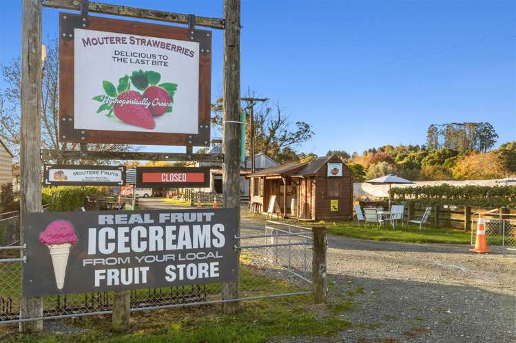 20 Neudorf Road Upper Moutere_17