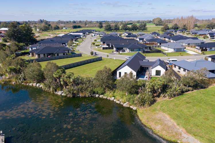 11 Redhaven Rise Netherby_6