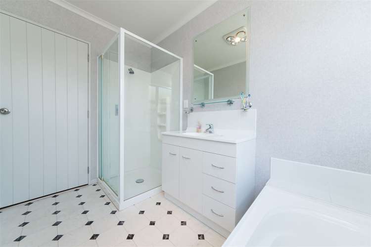 19 Orlando Way Kelvin Grove_13