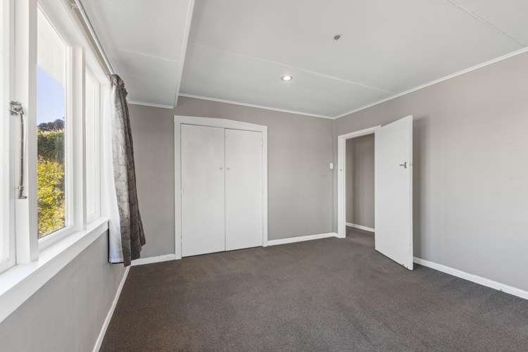15 York Crescent Westown_14
