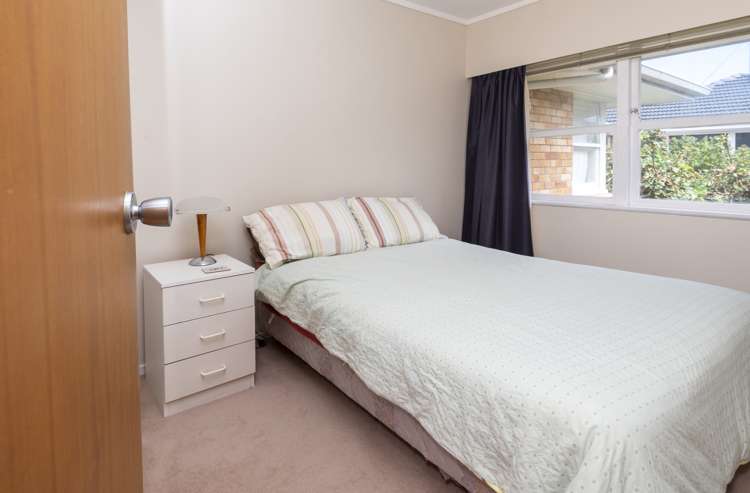 2/1 Picton Street Howick_14