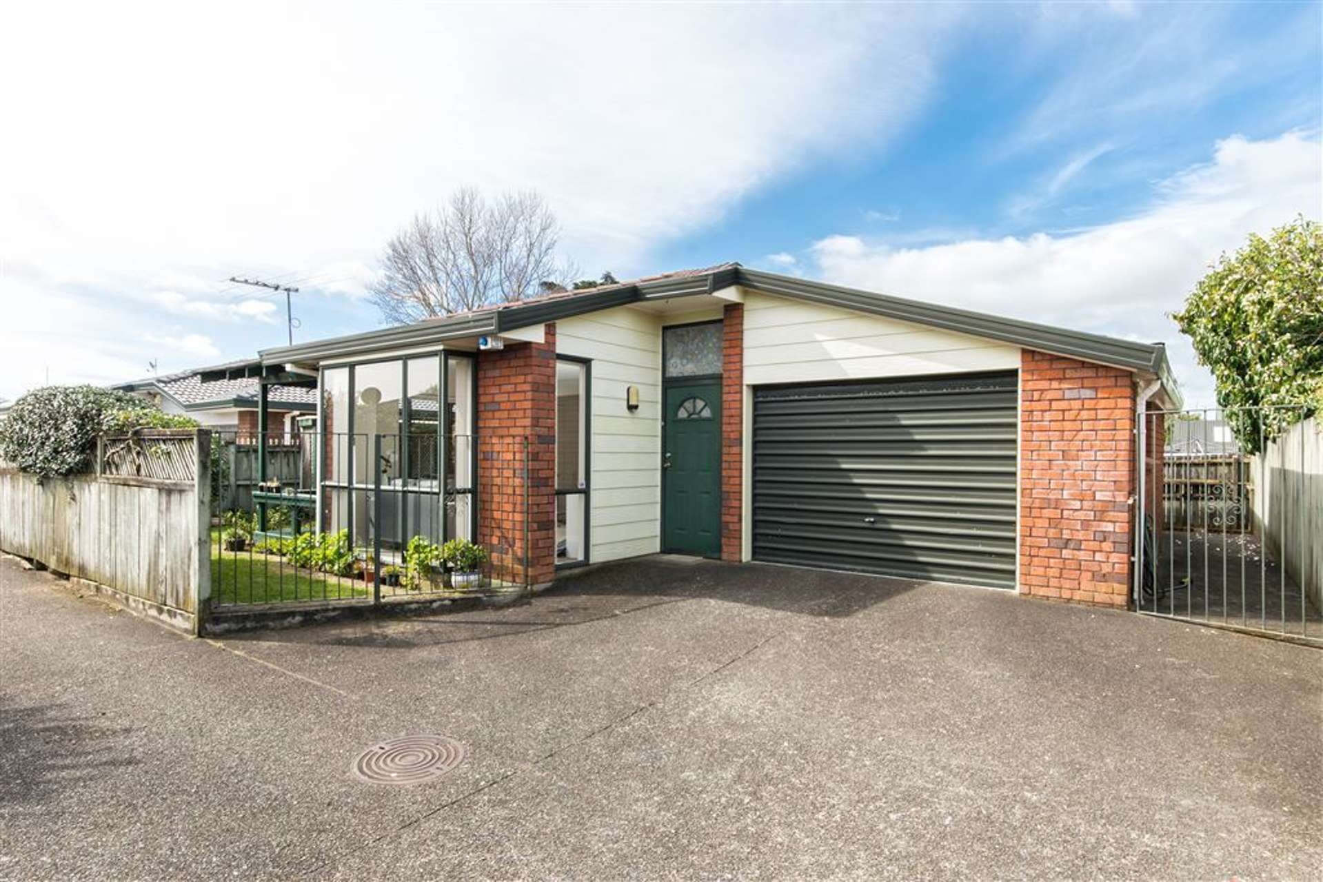 2/76 Tui Road Papatoetoe_0