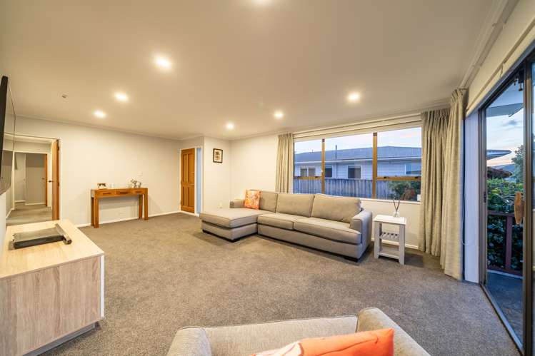 83 Pasadena Crescent Totara Park_5