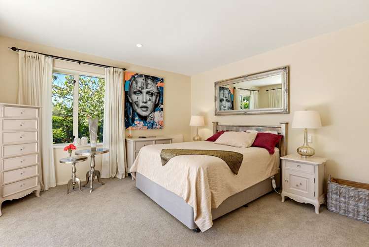 10 Newton Place Amberley_13