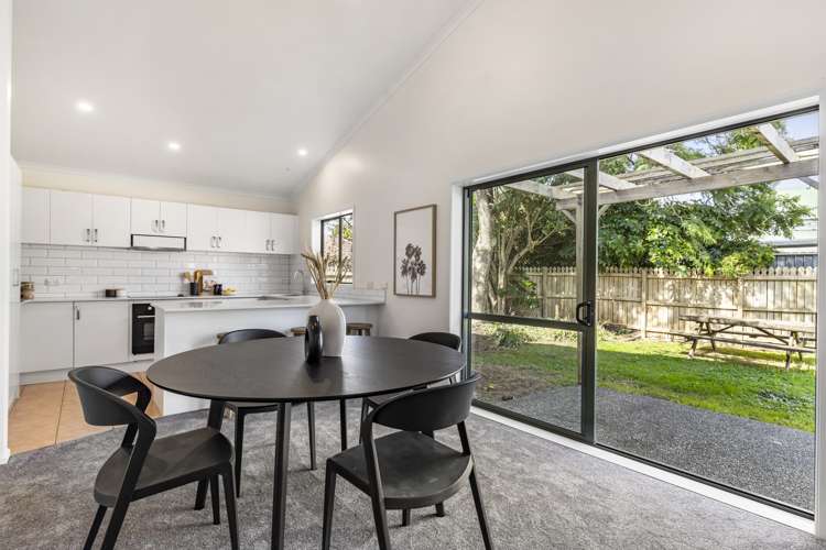 319d Royal Road Massey_6