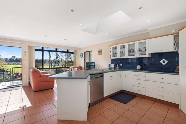 14 Waikareao Way Brookfield_11