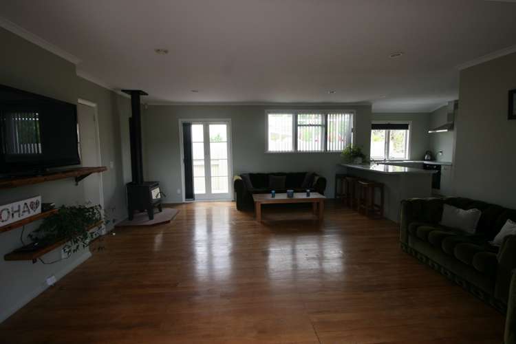 24 Waro Drive Hikurangi_3