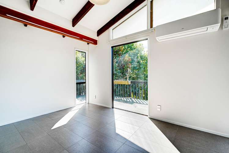 29 Noeleen Street Glenfield_19