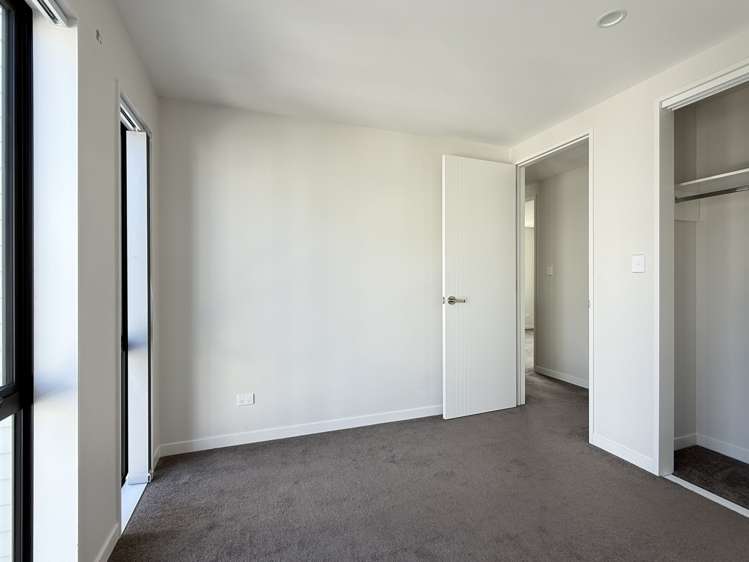 2/21 Akoranga Drive Northcote_6