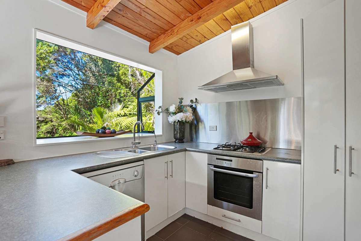 183 Laingholm Drive_1