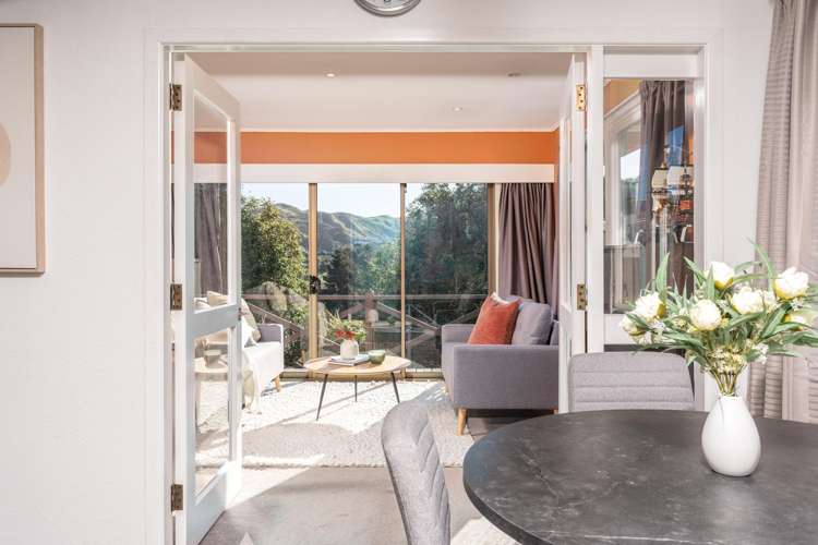 33 Lynda Avenue Paparangi_7