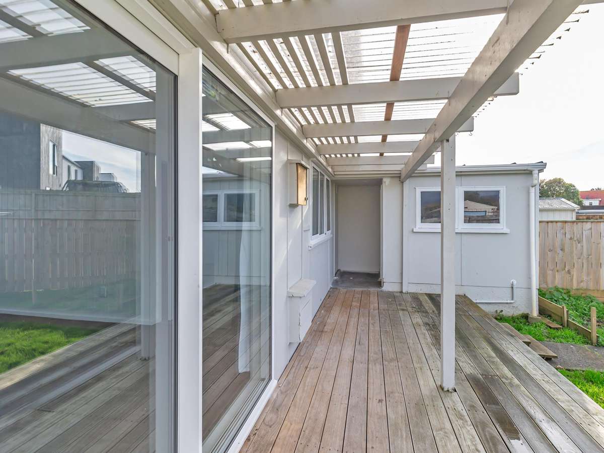 11 and 15 Mahoe Street_5