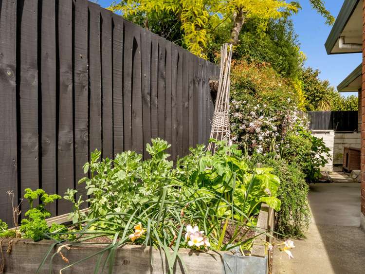 8 Stable Way Belfast_30