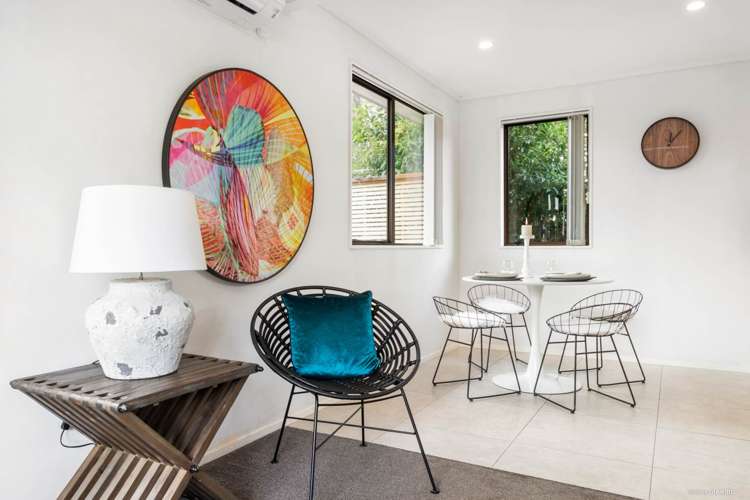 2/204 Waitemata Drive Ranui_5