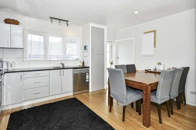 1/27 Prictor Street Papakura_4