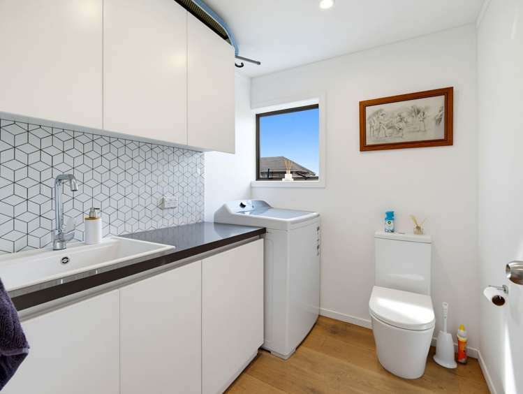 8B Eastwood Rise Browns Bay_12