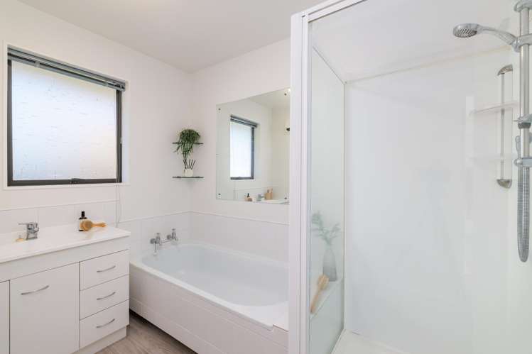 2/10 Guise Lane Hillmorton_11