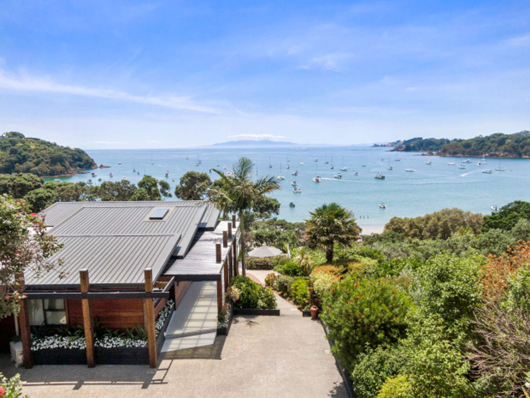 Why a $3m-plus Waiheke home will never lose its beach view