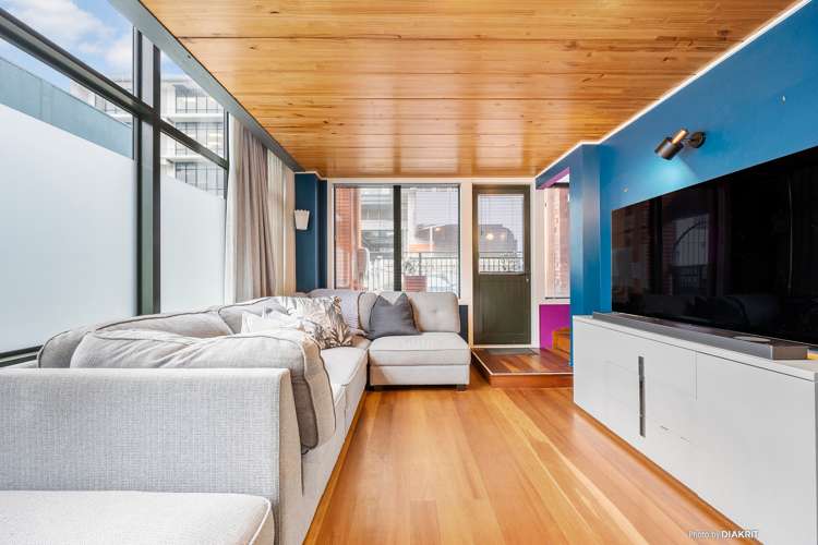 2/14 Alpha Street Te Aro_5