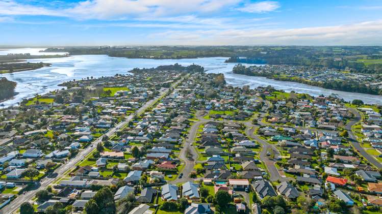 42 Mandalay Place Waiuku_31