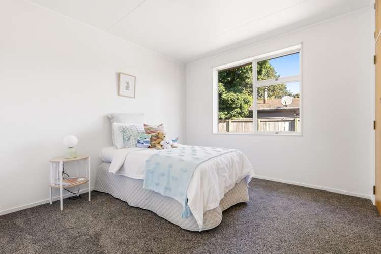 23 Kereru Street Two Mile Bay_16