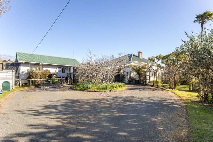 42 Boord Crescent Kumeu_4