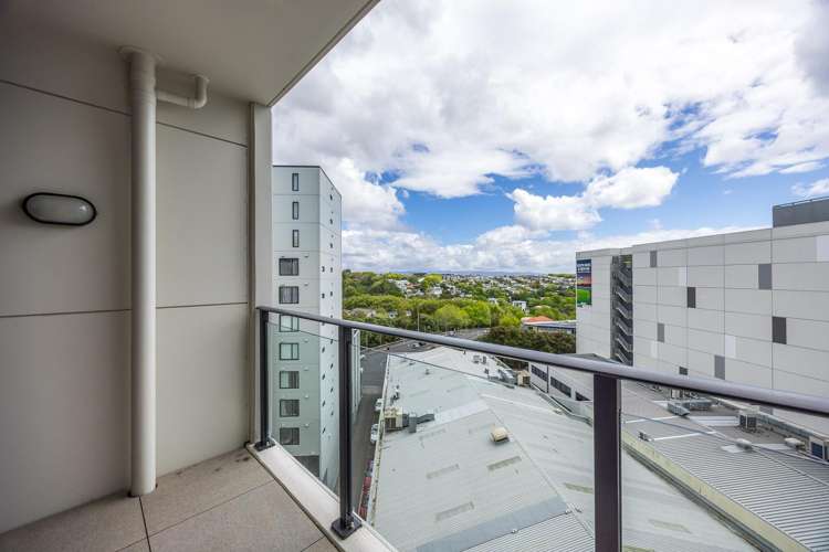 1002/145 Nelson Street Auckland Central_14